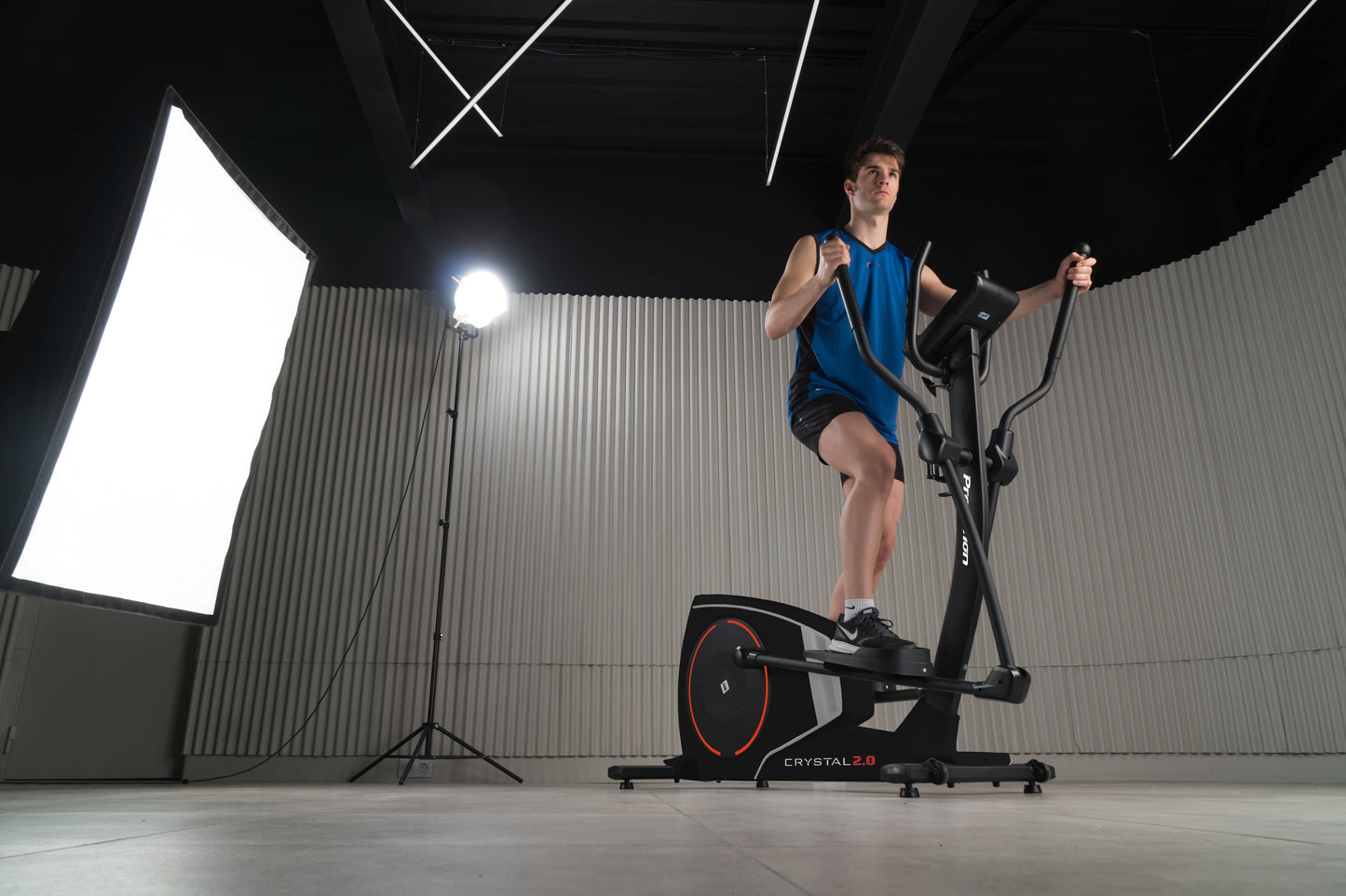 Crystal 2.0 – Rear-Drive Crosstrainer