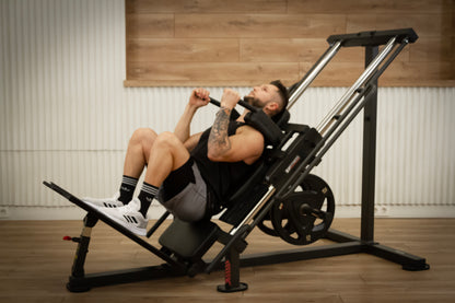 Hack Squat / 45° Leg Press G530 – Dual-Function Lower-Body Station
