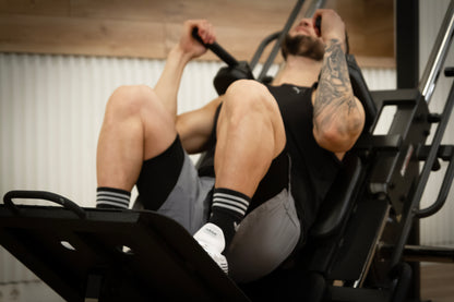 Hack Squat / 45° Leg Press G530 – Dual-Function Lower-Body Station