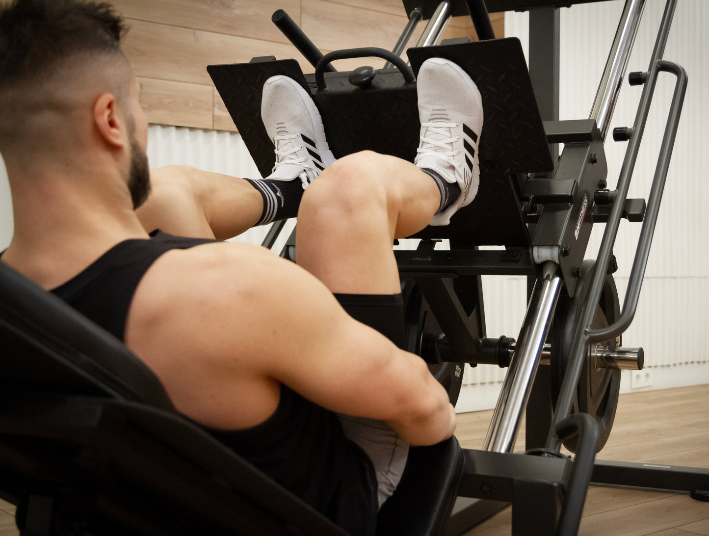 Hack Squat / 45° Leg Press G530 – Dual-Function Lower-Body Station