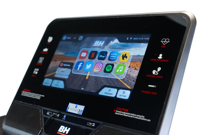 RS1200 Multimedia Treadmill – Training with Built-In Entertainment