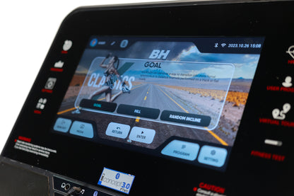 RS1200 Multimedia Treadmill – Training with Built-In Entertainment